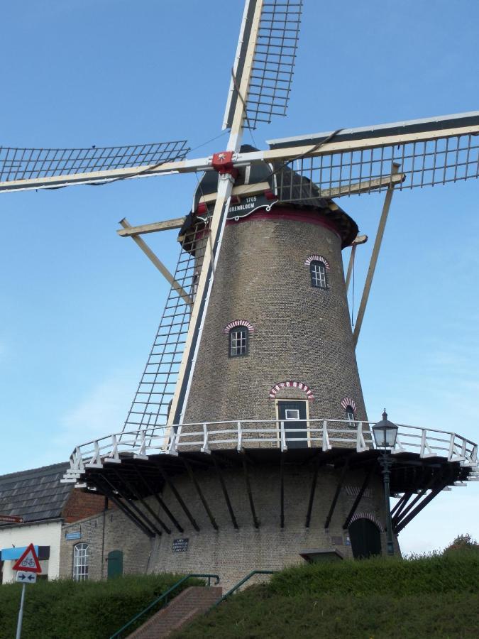 Bed En Breakfast En Bike Sommelsdijk エクステリア 写真